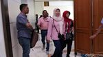 Senyum Bahagia Baiq Nuril Saat Amnestinya Disetujui Komisi III DPR