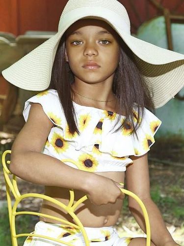 Viral, Gadis Kecil Mirip Banget Rihanna Sampai Bikin Kaget Sang Penyanyi