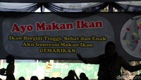 Kegiatan yang berlangsung selama dua hari ini, sekaligus memberikan edukasi dan manfaat makan ikan serta kegunaannya.