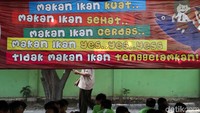 Makan ikan kuat, tidak makan ikan tenggelamkan