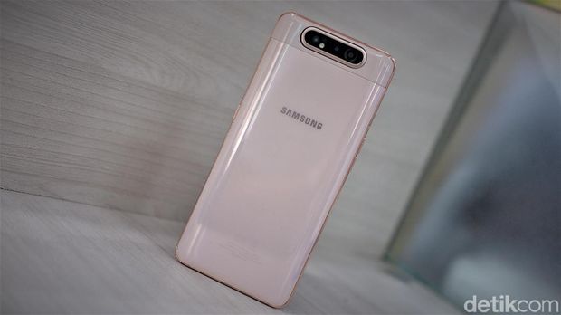 Galaxy A80, Unik dengan Kamera Pop-up Bolak-balik