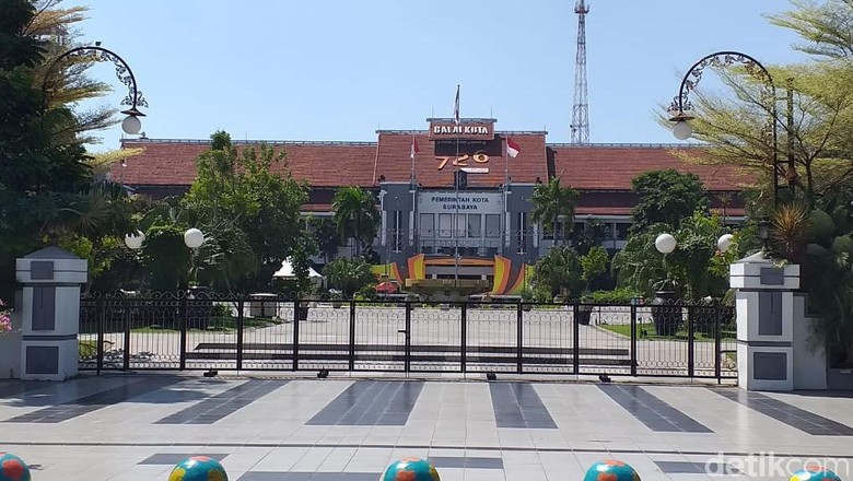 Pascakasus OTT, Wali Kota Risma Kumpulkan Lurah se-Surabaya Pascakasus OTT, Wali Kota Risma Kumpulkan Lurah se-Surabaya