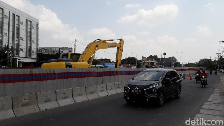 Lokasi Land Rover Terguling di Underpass Kentungan Sudah Dibuka Lokasi Land Rover Terguling di Underpass Kentungan Sudah Dibuka