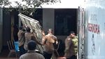 Hadiah Prabowo untuk Sosok-sosok Spesial: Lukisan, Keris, hingga Pistol