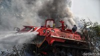 Kolaborasi tiga perusahaan, yakni PT Pindad yang bekerjasama dengan dua mitra strategisnya, Muromteplovoz dari Rusia, dan PT Sena Sanjaya Makmur Sejahtera, menghadirkan mobil tank pemadam kebakaran (Damkar) yang berbeda dari biasanya.