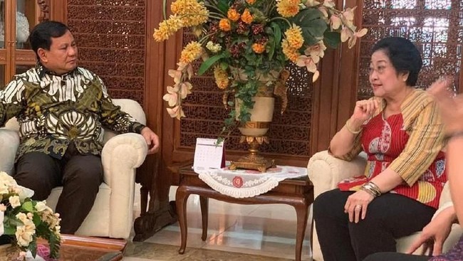 Fakta Kulineran Prabowo hingga Katering Penuh Lalat dan Kecoa Didenda
