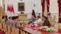 Dalam pertemuan ini, Jokowi didampingi Menteri Perindustrian Airlangga Hartarto, Sekretaris Kabinet Pramono Anung, dan Kepala BKPM Thomas Lembong. Istimewa/Dok. BPMI Setpres.