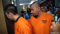 BNN pun menunjukkan barang sejumlah aset yang disita beserta sejumlah tersangka di gedung BNN, Cawang, Jakarta Timur, Kamis (25/7/2019).