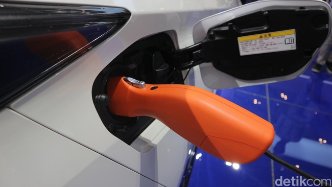 Berita Populer: Mobil Jerman untuk RI1, Pelat Nomor RF