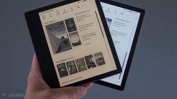 Kindle Oasis edisi tahun 2019 bentuknya sebenarnya sama saja degan Kindle Oasis tahun 2017. Dengan model ini, Amazon menciptakan pembaca buku digital dengan finish premium. Foto: Pocket Lint