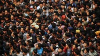 Dihari terakhir ini antusias masih sangat tinggi. Hanya saja jalur online tersebut masih terkendala server yang down.