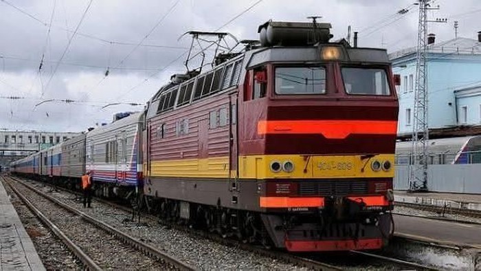 Kereta Api jadi salah satu transportasi yang digemari. Pasalnya selain cepat sampai tujuan, kereta juga mampu mengangkut banyak orang.