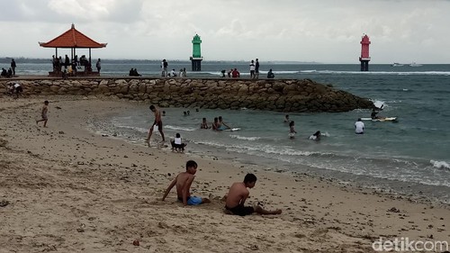 Pantai Sanur Sepi saat Libur Galungan