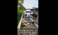 Karena Lapar, Keluarga Ini Nekat Piknik dan Pesta BBQ di Jalan Tol