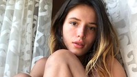 Selanjutnya Charlie Puth juga pernah mengencani Bella Thorne. Foto: Dok. Instagram/bellathorne