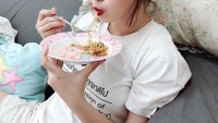 Kata Kimi ini adalah menu favoritnya nomor 2. Pemilik nama asli Kimberly Khoe ini ternyata pencinta mie goreng. Foto: Instagram kimi.hime