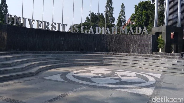UGM Investigasi Tuduhan Gaya Hidup Mewah pada Penerima KIP Kuliah