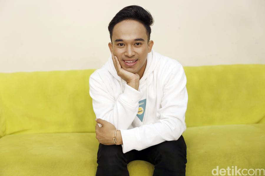  Anwar  BAB Akademik dan Dunia Artis  Foto  7