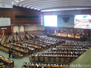 Paripurna Pengesahan Amnesti Baiq Nuril, 277 Anggota DPR Absen