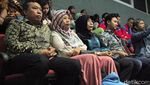 Amnesti Disetujui DPR, Baiq Nuril Sujud Syukur