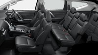 Pajero Sport juga memiliki AC Power Outlet pada USB plug di konsol belakang sehingga memudahkan bagi para penumpang. Foto: Mitsubishi Motors Corporation