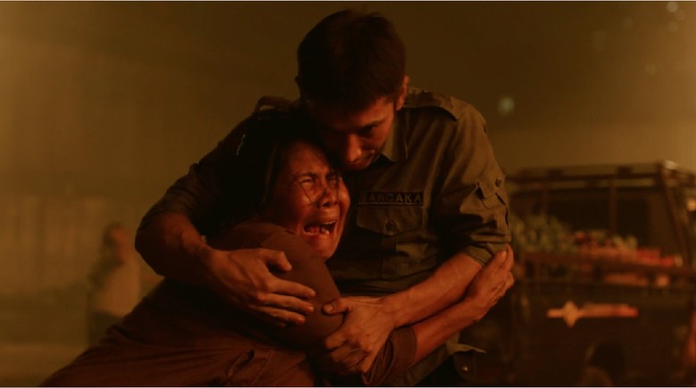 Abimana Aryasatya dalam film Gundala (dok.Screenplay) Abimana Aryasatya dalam film Gundala (dok.Screenplay)