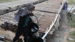 Melihat Lebih Dekat Pembuatan Garam Langka Khas Grobogan