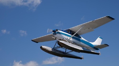 Ilustrasi Pesawat Amfibi