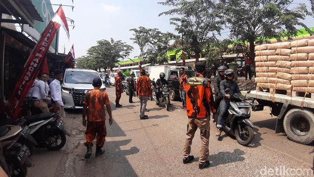 Digelar di Gang Sempit, Pernikahan Siti Badriah Tetap Megah 