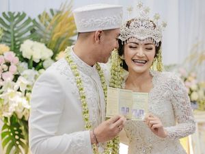 Foto: Cantiknya Siti Badriah Menikah dengan Adat Sunda