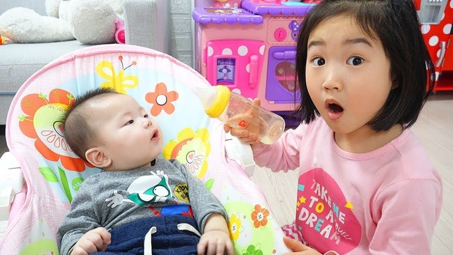 Video Boram menargetkan anak-anak seusianya sebagai audiens. Kebanyakan kontennya berupa review mainan, aktivitas anak dan berbagai hal lain yang disukai anak kecil. Foto: Dok. YouTube