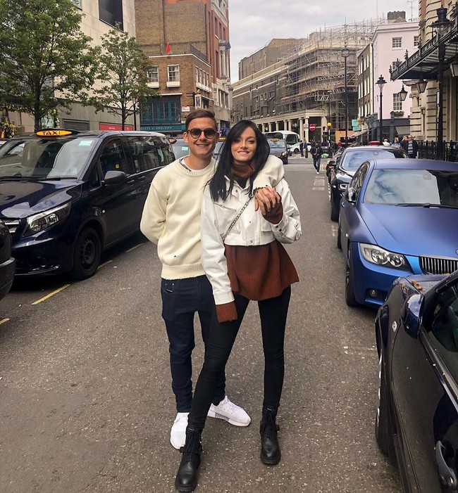 Sejak saat itu, baik Oriana dan Paulo kerap berbagi momen mesra bersama di media sosial Instagramnya. Mereka pun kerap berlibur bersama di negara asalnya Argentina, Italia, dan Yunani. Foto: dok. Instagram @orianasabatini