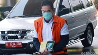 Pengacara Alfin Suherman saat sambangi Gedung KPK, Jakarta, untuk pemeriksaan lanjutan.