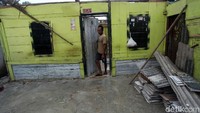 Warga yang masih menetap mengaku mulai kesepian setelah ditinggal beberapa tetangganya.