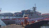 Kepala Staf Angkatan laut (KSAL) Laksamana TNI Siwi Sukma Adji mengatakan, usai penerimaan, kapal KCR KRI Kerambit-627 akan dioperasionalkan langsung di Armada I wilayah barat.
