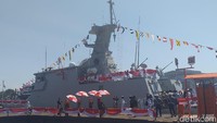 Kapal tersebut memiliki kecepatan maksimal 28 knots dengan kecepatan jelajah 20 knots, serta mampu berlayar dengan endurance selama 4 sampai 5 hari.