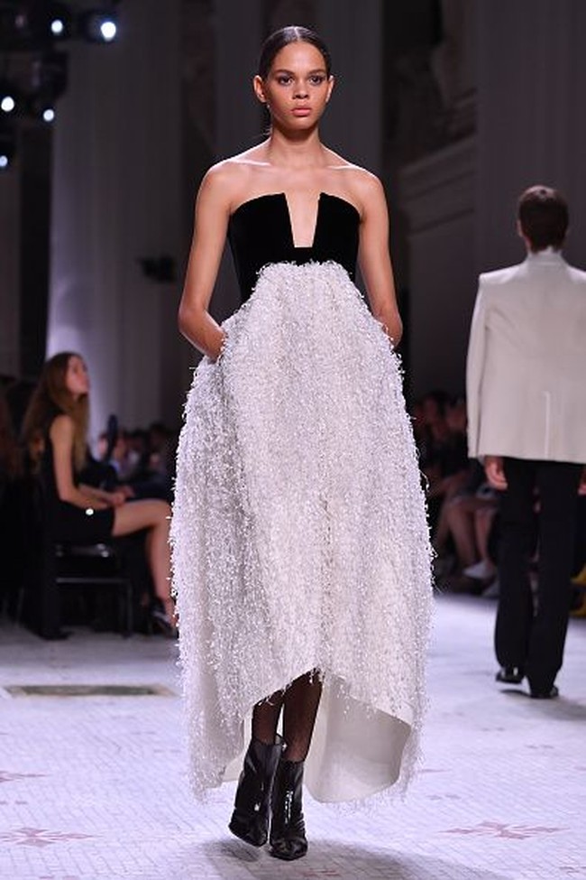 Fashion show Givenchy Couture Fall 2019. Paris Fashion Week 2019. Prancis. Foto: Pascal Le Segretain/Getty Images