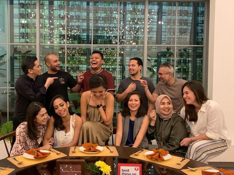 Sebelum Tertangkap Karena Kasus Ganja, Sutradara Robby Ertanto Eksis Kulineran Bareng Seleb