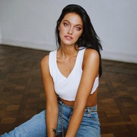 Model yang memiliki tinggi 172 centimeter ini juga dikenal sebagai penyanyi dan aktris. Oriana memiliki peran TV pertamanya pada 2011, tetapi hanya dalam penampilan yang sangat kecil. Foto: dok. Instagram @orianasabatini