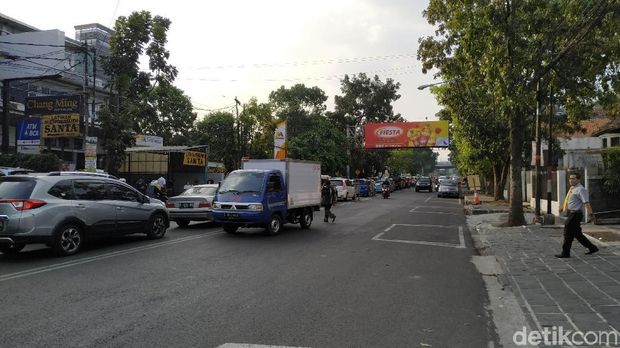 Jalan Pasirkaliki, Kota Bandung.