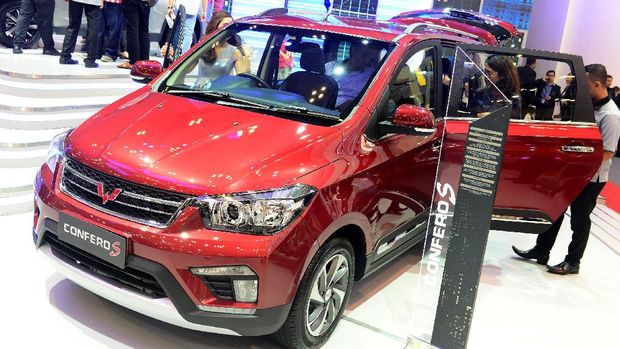 Wuling Motors Indonesia melakukan penyegaran pada sektor Low MPV, Confero S. Apa saja fitur baru yang ada di dalam mobil pesaing Avanza cs ini?