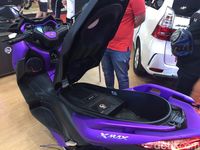Subwoofer dan Processor Pandora dipasang di bagasi