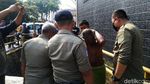 Meresahkan Warga, Pria Kolor Ijo Ditangkap Satpol PP