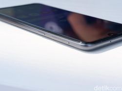 Unboxing Samsung Galaxy M30, Ponsel Baterai Jumbo Rp 3 Jutaan