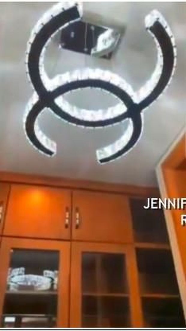 Intip Mewahnya Rumah Jennifer Dunn