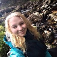 Penampilan Wanita yang Dua Tahun Tak Pernah Keramas Pakai Shampoo