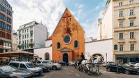 Capuchin Crypt, rumah bagi 4.000 biarawan Kapusin Fransiskan yang berada di bawah tenah. Susunan tengkorak dan kepala menghiasi ruangan bawah tanah ini. Tulang-tulang ini berasal dari kapel-kapel yang berbeda. (iStock)