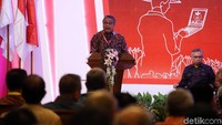Rakornas pengendalian inflasi ini juga dihadiri oleh para kepala daerah yang ada di seluruh Indonesia.