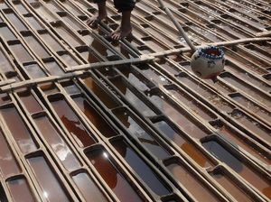 Melihat Lebih Dekat Pembuatan Garam Langka Khas Grobogan