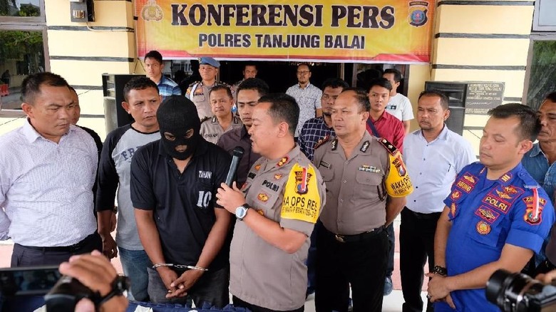 Polisi Amankan 43 TKI Ilegal dari Malaysia, 1 Orang Kedapatan Bawa 8 Kg Sabu
